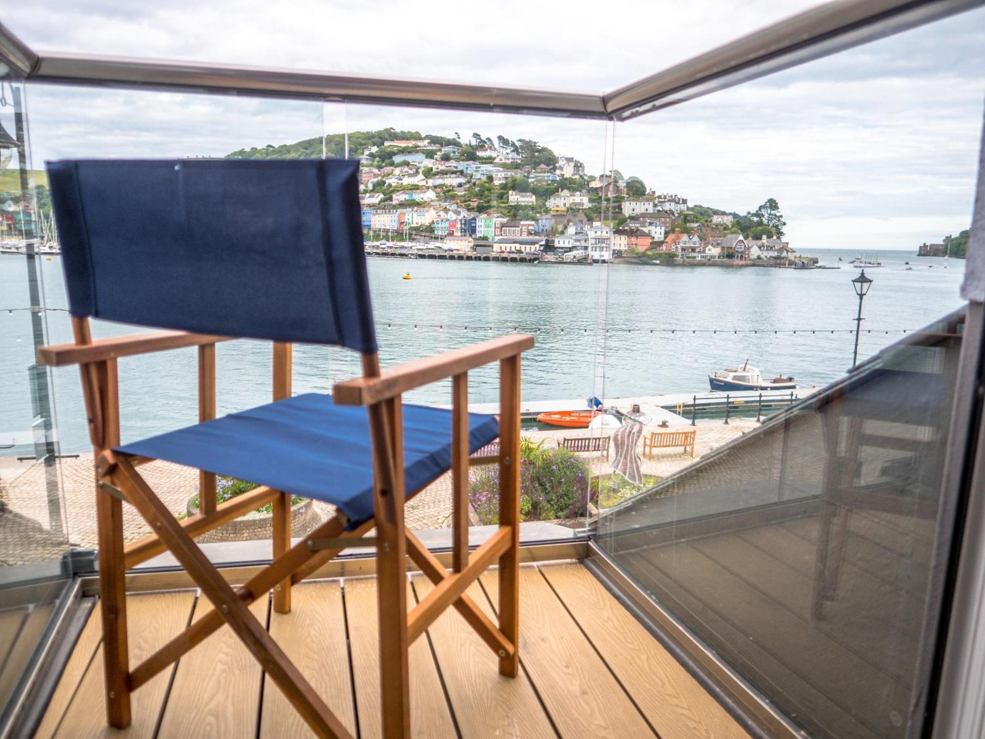 Waterfront House Bed & Breakfast Dartmouth Exterior photo